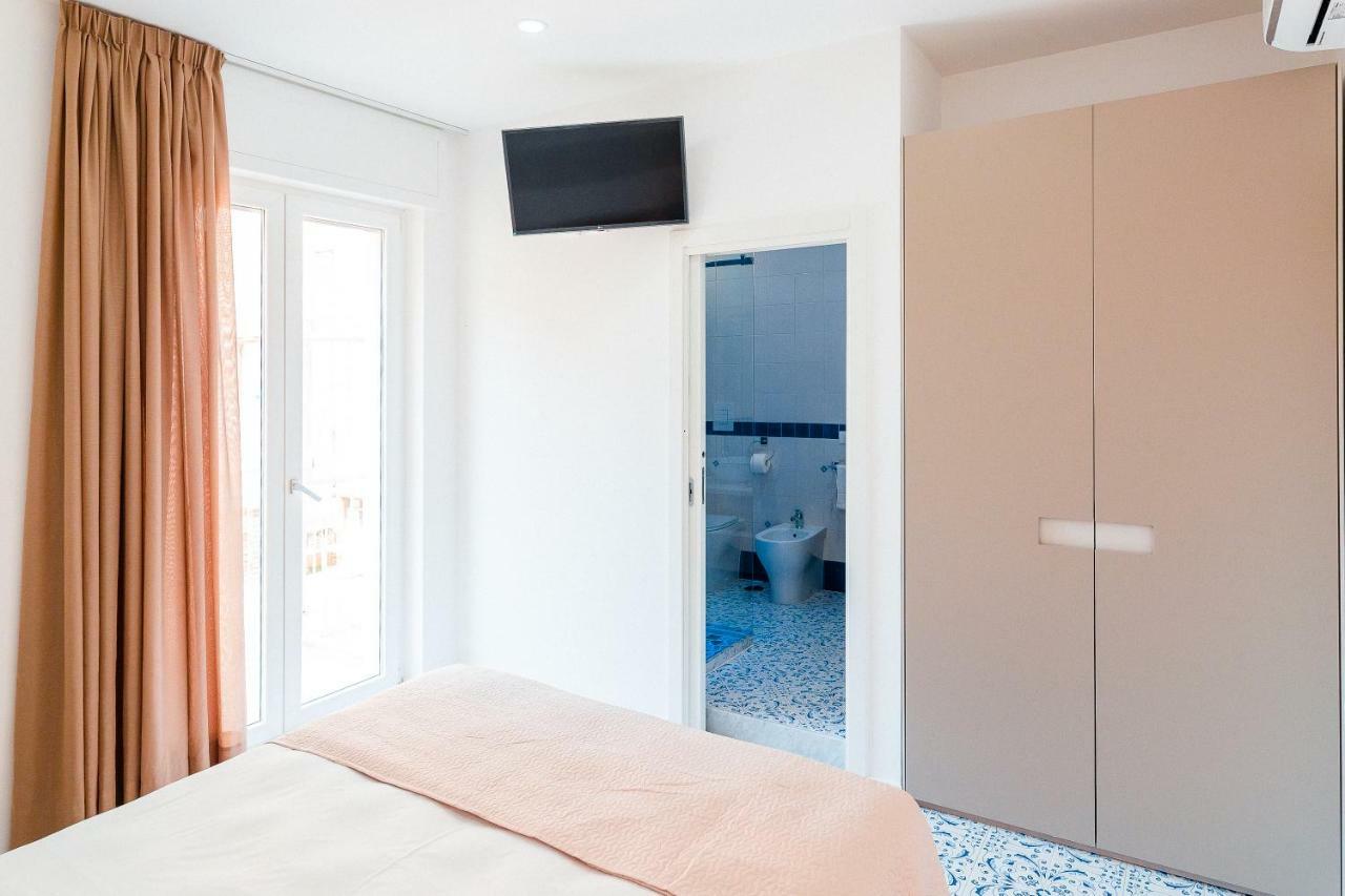 Luxury Napolitano Hotel Соренто Екстериор снимка